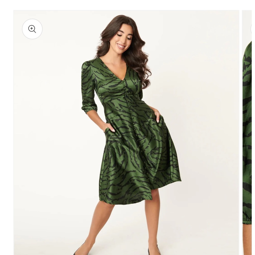 Unique vintage Kira dress, green tiger zebra with buttons and pockets!